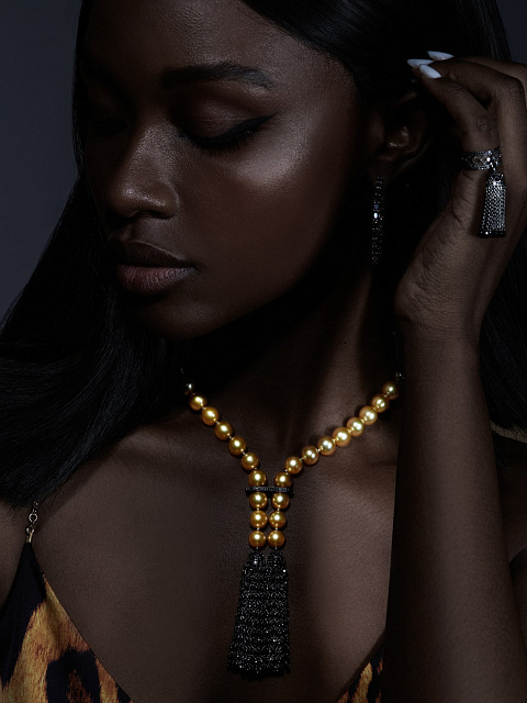 Хупсы из черненого золота и бриллиантов, 3 Хупсы из черненого золота и бриллиантов, 3