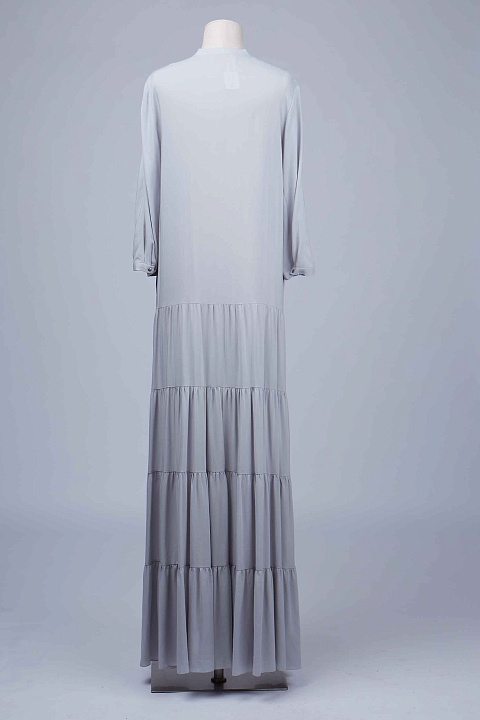 Платье из серой вискозы, отрезное по бедрам, четыре яруса, лиф со складками, кнопки, 1