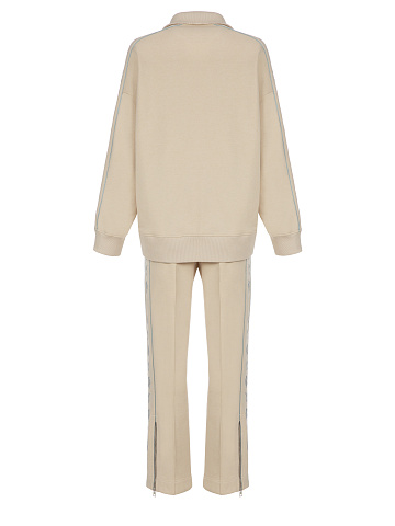 Бежевый трикотажный костюм с серой вышивкой, 2