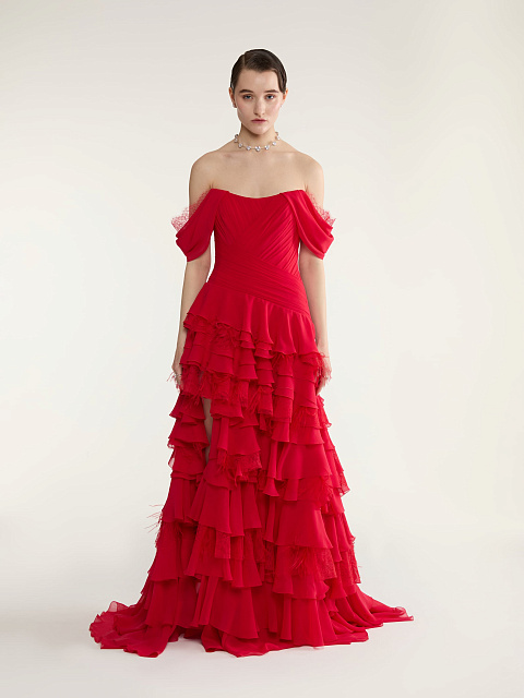 Красное платье-макси из шелка с кружевом и перьями, 3