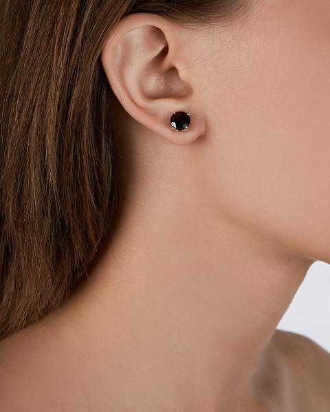 Пусеты из белого золота с гранатами круглой огранки, 2 Пусеты из белого золота с гранатами круглой огранки, 2