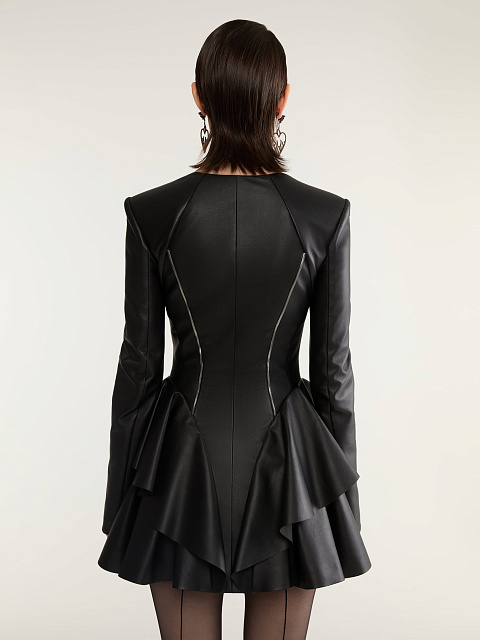 Черное кожаное платье-мини с воланами, 7