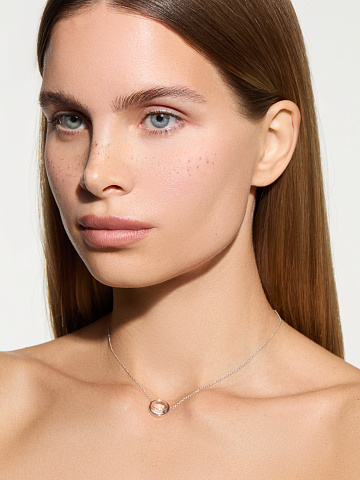 Колье с кулоном с буквой S из белого золота с горным хрусталем, 2