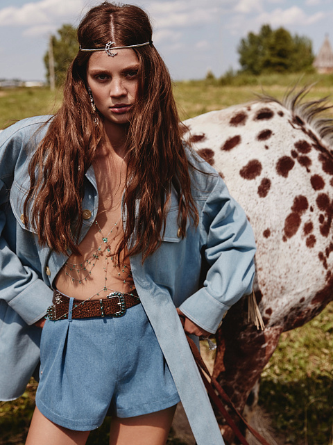 Тиара из серебра и фианитов с полумесяцем, 3