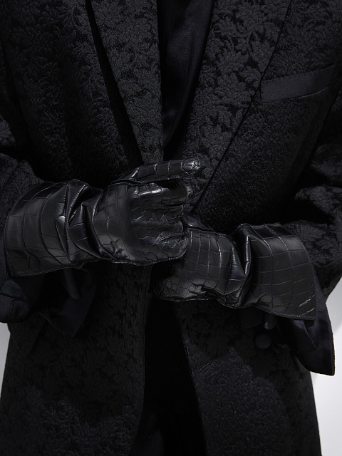 Перчатки из кожи крокодила, 1