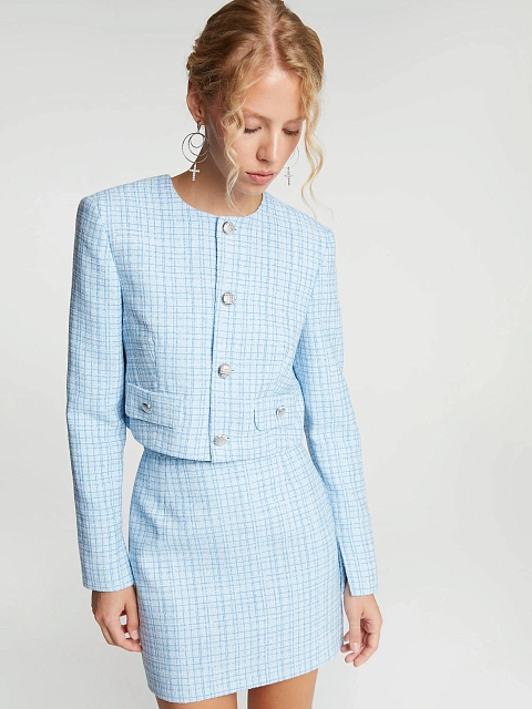 Голубой твидовый костюм из жакета и юбки-мини, 5
