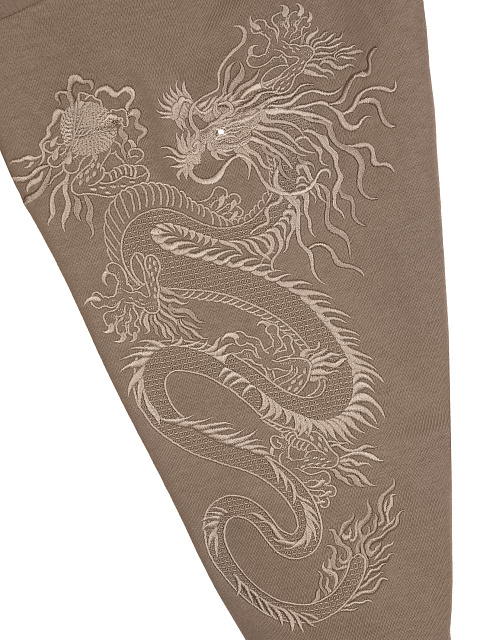 Бежевый трикотажный костюм с драконами на рукавах, 4 Бежевый трикотажный костюм с драконами на рукавах, 4