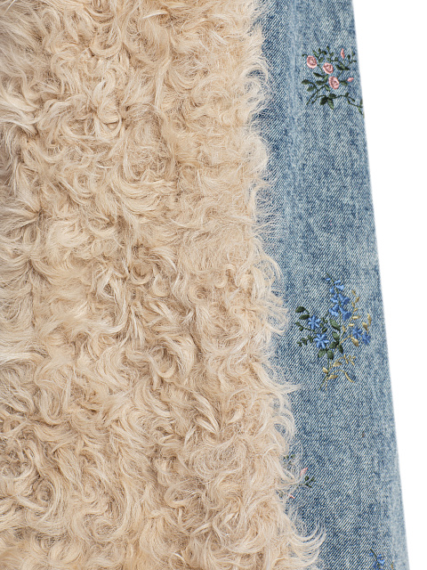 Синяя куртка из денима с подкладом из овчины и цветочной вышивкой, 4