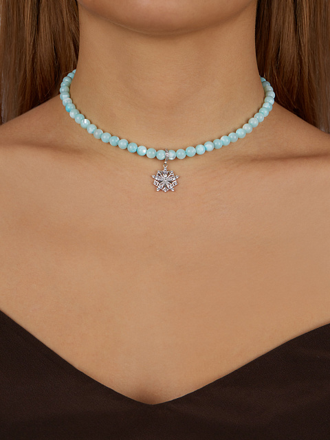 Колье-чокер из перламутра с кулоном-снежинкой из серебра с фианитами, 2