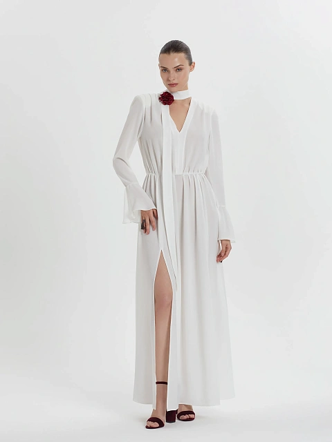 Белое платье-макси из шифона с розой, 2