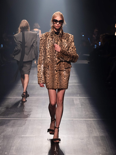 Look #15, 1 Look #15, 1