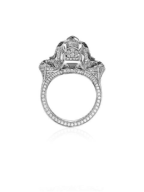 Кольцо из белого золота с бриллиантами и изумрудами, 7