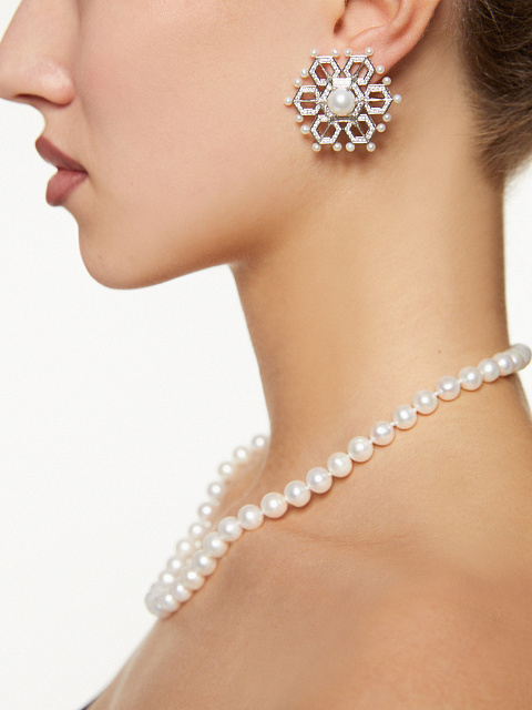 Пусеты из белого золота в виде снежинок с жемчугом и бриллиантами, 2