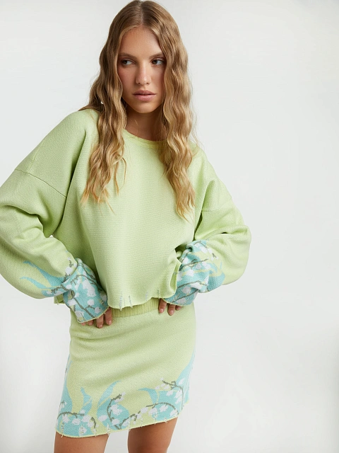 Салатовый вязаный комплект из свитера и юбки-мини с ландышами, 6 Салатовый вязаный комплект из свитера и юбки-мини с ландышами, 6