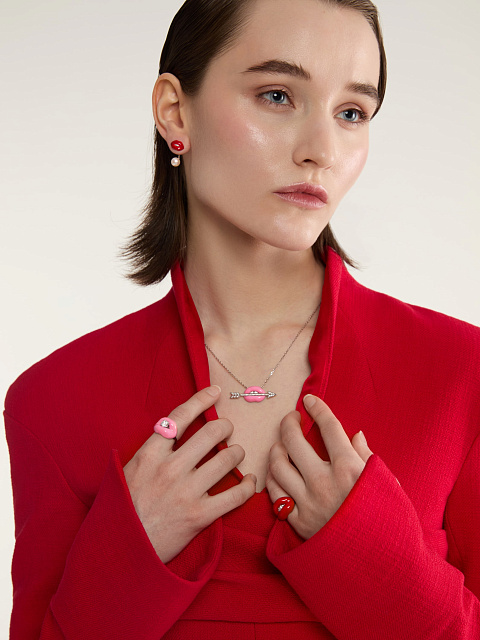 Колье с кулоном из белого золота с розовой эмалью и бриллиантами, 5 Колье с кулоном из белого золота с розовой эмалью и бриллиантами, 5