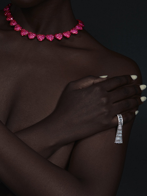 Кольцо-кисть из белого золота и бриллиантов, 9 Кольцо-кисть из белого золота и бриллиантов, 9