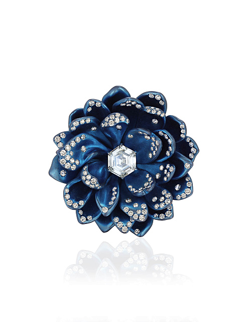 Кольцо в виде цветка из титана с бриллиантами, 4 Кольцо в виде цветка из титана с бриллиантами, 4