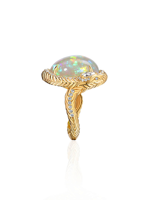 Кольцо из желтого золота с опалом и бриллиантами, 5 Кольцо из желтого золота с опалом и бриллиантами, 5