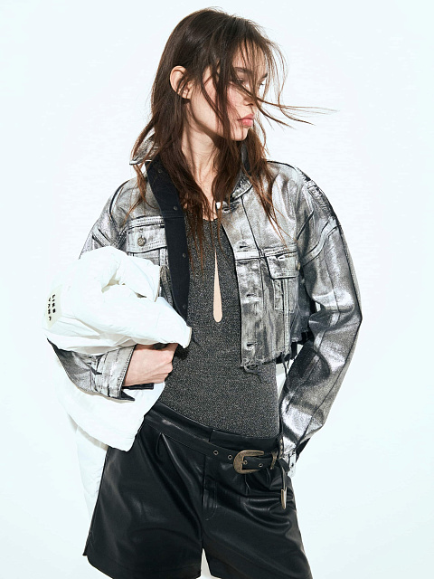 Черная укороченная джинсовка с серебряным напылением, 3 Черная укороченная джинсовка с серебряным напылением, 3