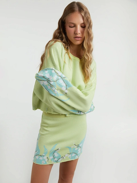 Салатовый вязаный комплект из свитера и юбки-мини с ландышами, 7 Салатовый вязаный комплект из свитера и юбки-мини с ландышами, 7