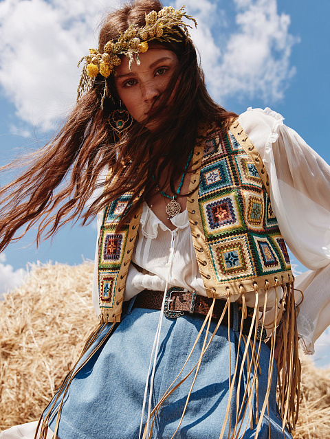 Коричневый жилет из замши с вышивкой и бахромой, 5