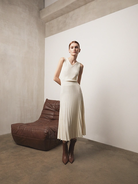 Молочная гофрированная юбка-миди из трикотажа, 2 Молочная гофрированная юбка-миди из трикотажа, 2