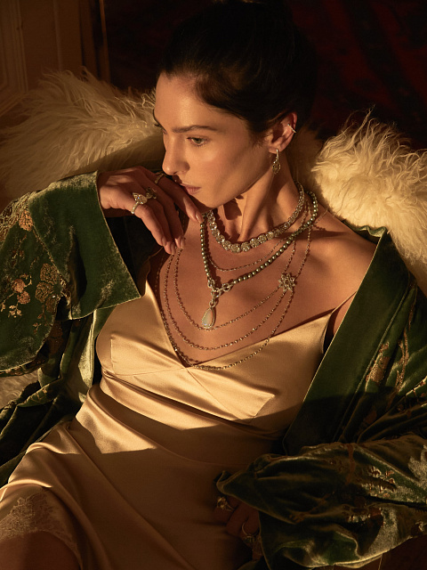 Колье из белого золота с бриллиантами огранки «бриолет» и огранки «груша», 7 Колье из белого золота с бриллиантами огранки «бриолет» и огранки «груша», 7