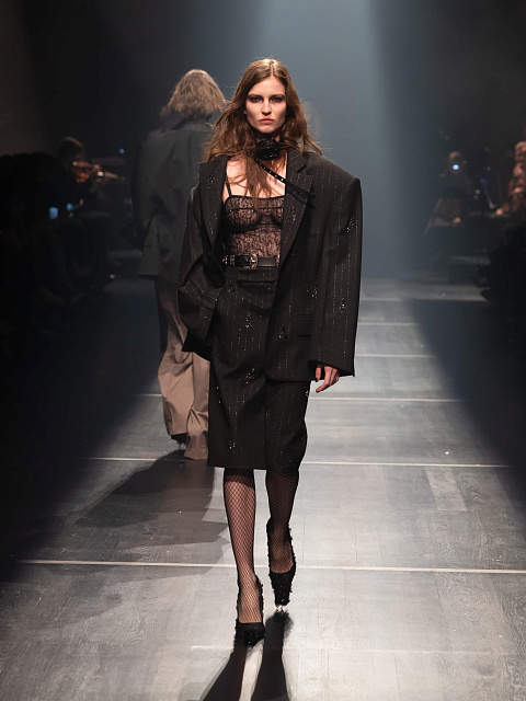 Look #35, 1 Look #35, 1