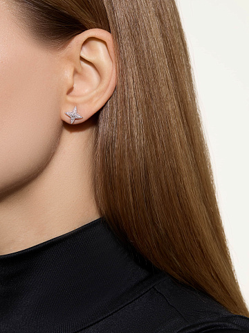 Пусеты из белого золота с бриллиантами в круглой огранке, 2