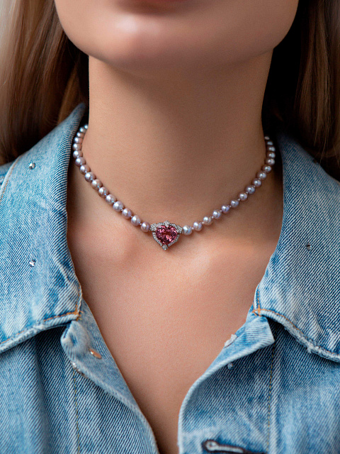 Колье из белого золота с жемчугом, бриллиантами круглой огранки и турмалинами в огранке «сердце», 3