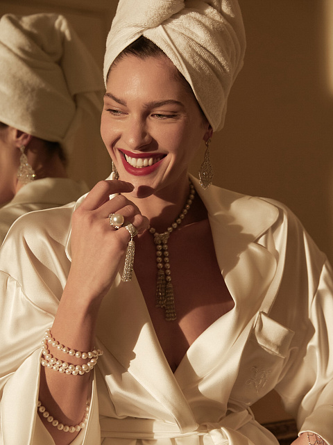 Кольцо-кисть из белого золота, бриллиантов круглой огранки и огранки «бриолет», 4 Кольцо-кисть из белого золота, бриллиантов круглой огранки и огранки «бриолет», 4