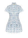 Платье-мини из белого хлопка в синий цветок, воланы, воротник стойка рюши, пуговицы