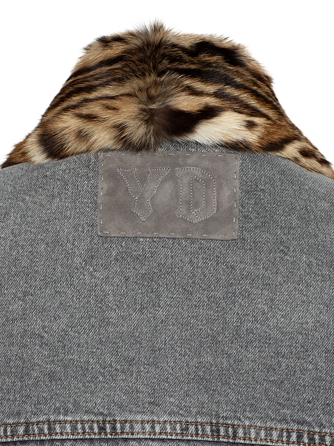 Серая укороченная джинсовая куртка с подкладом из меха дикой кошки, 5