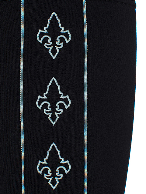 Черная толстовка с баской и серой вышивкой на рукавах, 3