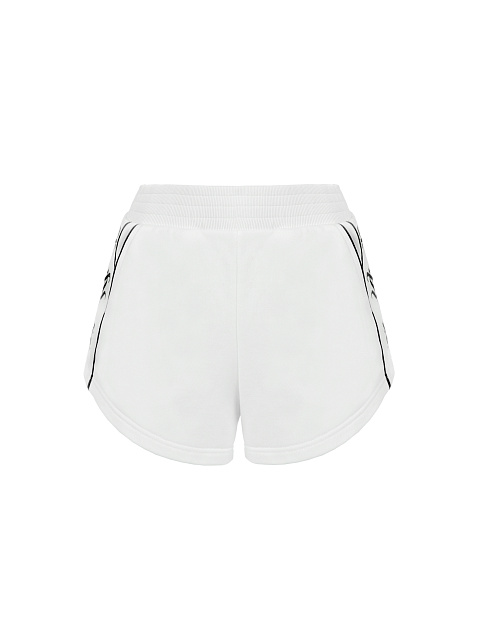 Белый трикотажный костюм с шортами и черной вышивкой, 3