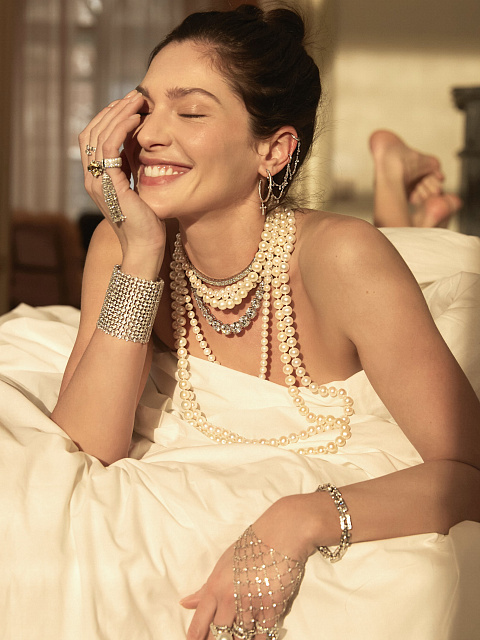 Кольцо-кисть из белого золота, бриллиантов круглой огранки и огранки «бриолет», 7 Кольцо-кисть из белого золота, бриллиантов круглой огранки и огранки «бриолет», 7