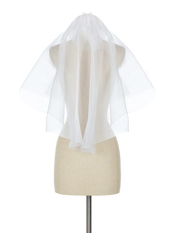 Белая короткая фата с вышивкой Love Is Forever, 2