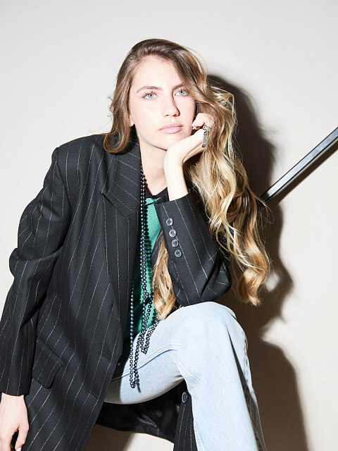 Черный объемный жакет в полоску, 7