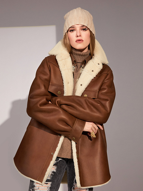 Бежевая кашемировая шапка с булавкой из серебра, 3 Бежевая кашемировая шапка с булавкой из серебра, 3