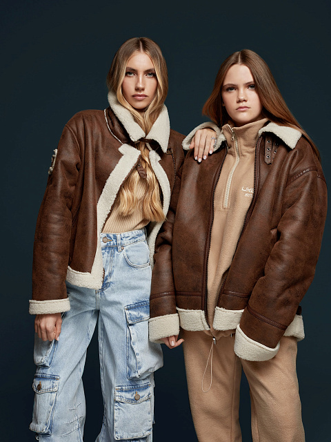 Коричневая укороченная дубленка из эко-меха, 15