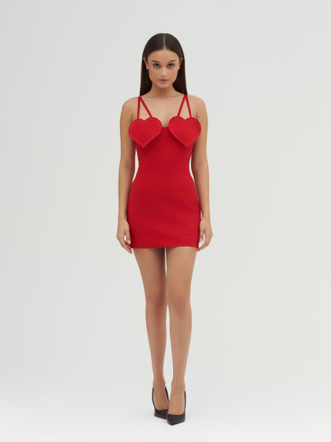 Красное платье-мини с сердцами на лифе, 1