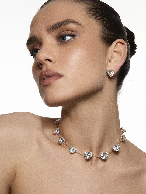 Колье из белого золота с фианитами в огранке «сердце», 2 Колье из белого золота с фианитами в огранке «сердце», 2