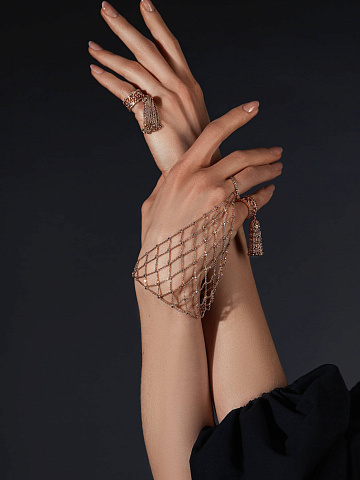 Кольцо-кисть из розового золота с коричневыми бриллиантами, 2