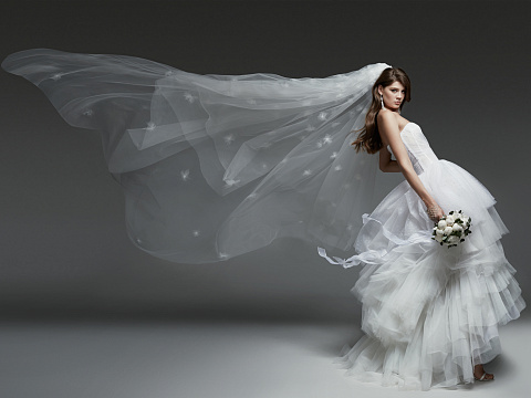 Белая длинная фата со шлейфом и цветами, 12