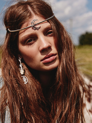 Тиара из серебра и фианитов с полумесяцем, 2 Тиара из серебра и фианитов с полумесяцем, 2