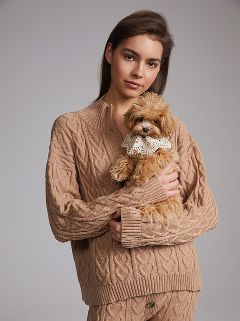 Бежевый вязаный комплект из пуловера и брюк, 6