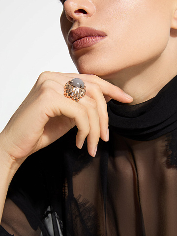 Кольцо из розового золота с лунным камнем, 2 Кольцо из розового золота с лунным камнем, 2