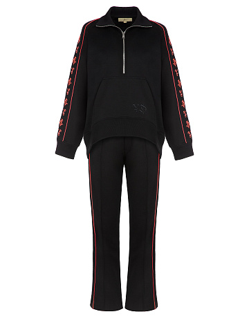 Черный трикотажный костюм с коралловой вышивкой, 1