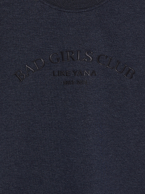 Темно-синий костюм с шортами и тональной вышивкой, 4