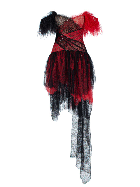 Красно-черное платье из кружева с перьями, 1
